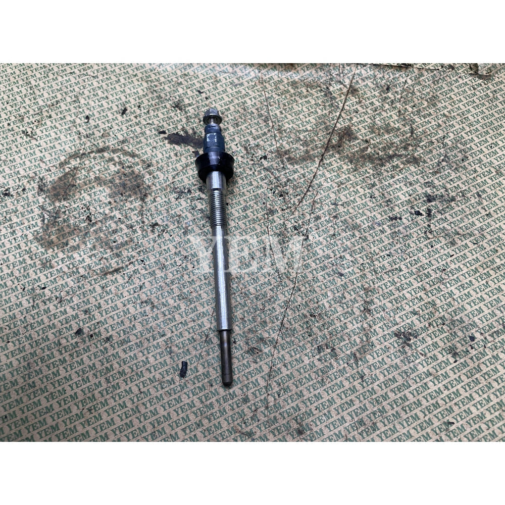 USED GLOW PLUG FOR KUBOTA V2607 ENGINE For Kubota