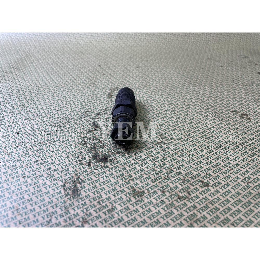 D662 FUEL INJECTOR FOR KUBOTA (USED) For Kubota