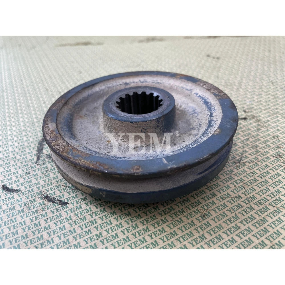USED V1505-T CRANKSHAFT PULLEY FOR KUBOTA DIESEL ENGINE SPARE PARTS For Kubota