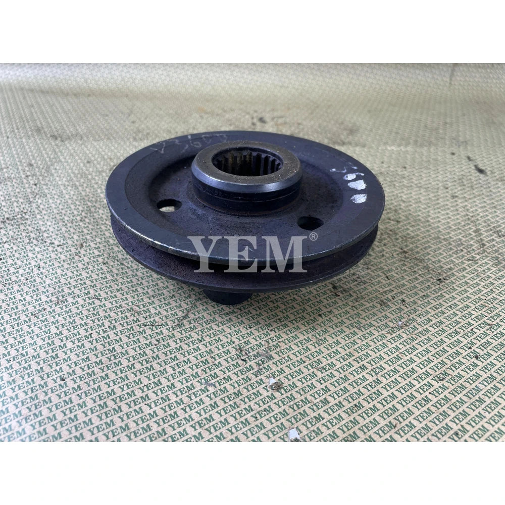 USED V3600 CRANKSHAFT PULLEY FOR KUBOTA DIESEL ENGINE SPARE PARTS For Kubota
