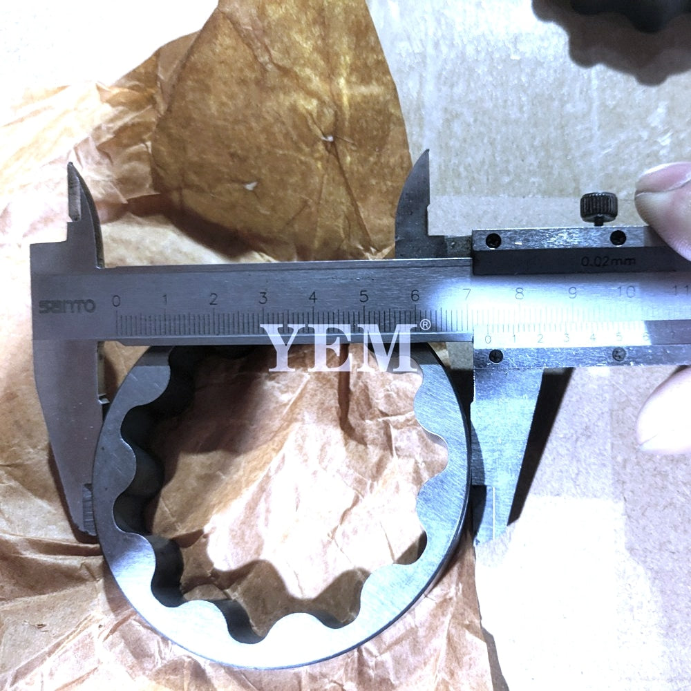 YEM Engine Parts Oil Pump 16241-35070 For Bobcat Kubota V1505 V1305 Engine For Kubota