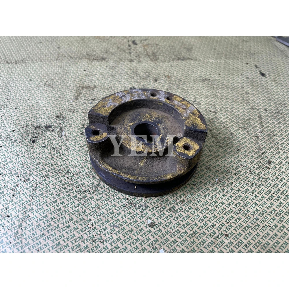 V2203 CRANK PULLEY FOR KUBOTA (USED) For Kubota