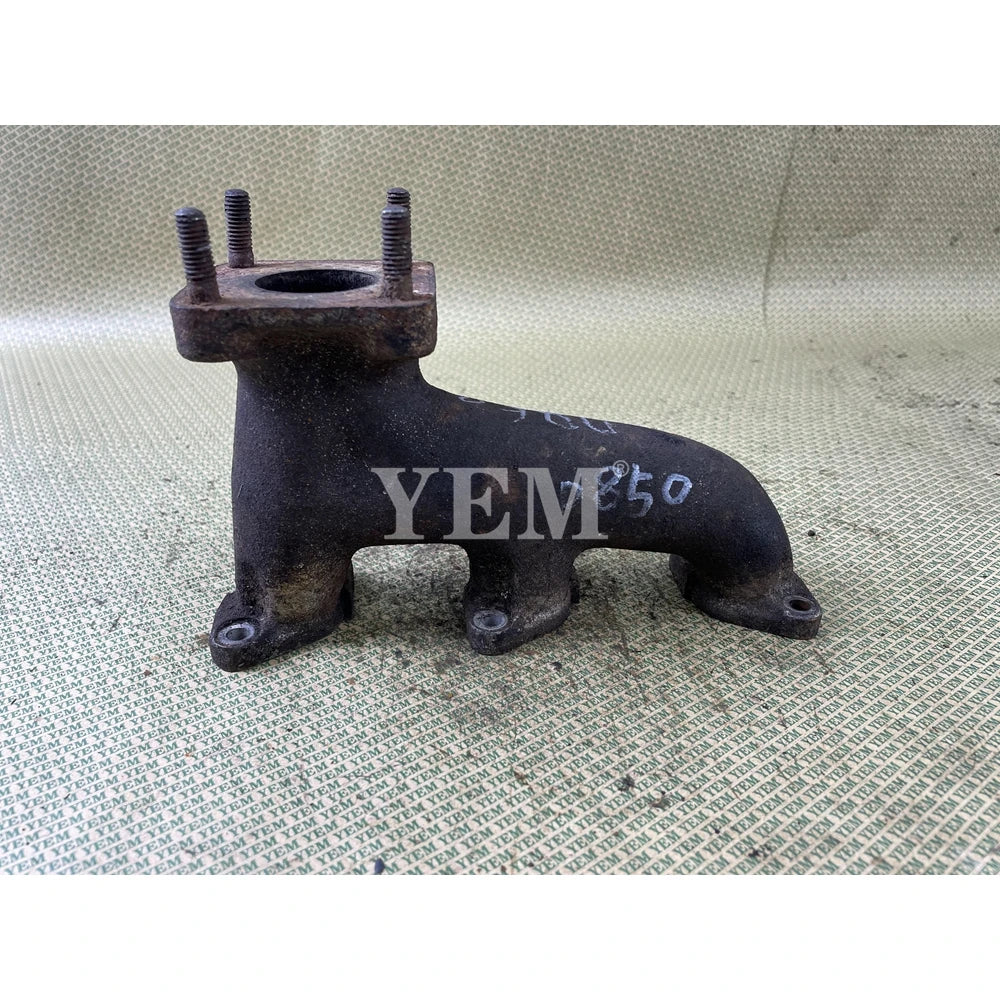 SECOND HAND EXHAUST MANIFOLD FOR KUBOTA D850 DIESEL ENGINE PARTS For Kubota