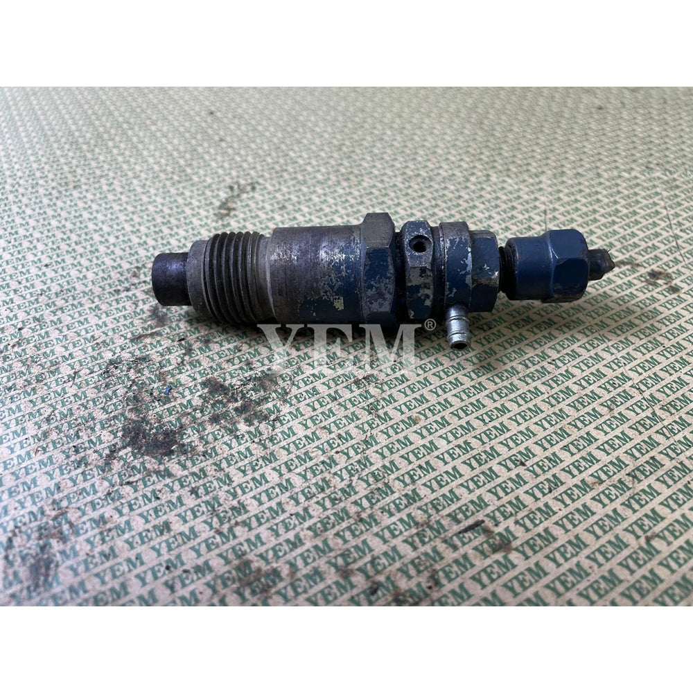 Z600 FUEL INJECTOR 15261-5302-0 FOR KUBOTA (USED) For Kubota