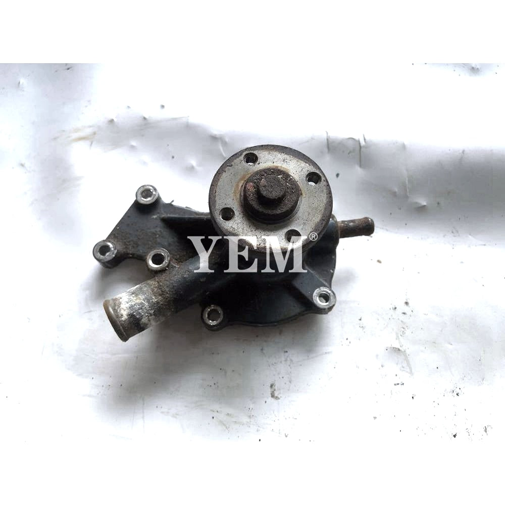 YEM Engine Parts Water Pump For Kubota D640 D662 Z482 Engine For Kubota