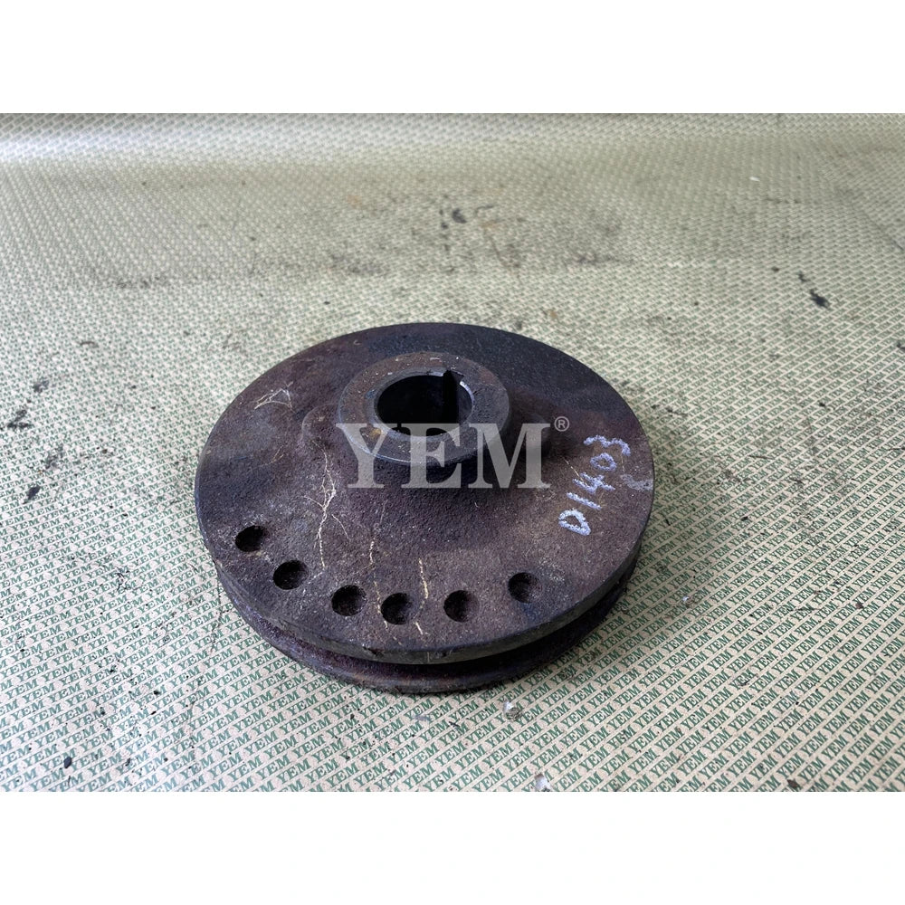 USED D1403 CRANKSHAFT PULLEY FOR KUBOTA DIESEL ENGINE SPARE PARTS For Kubota