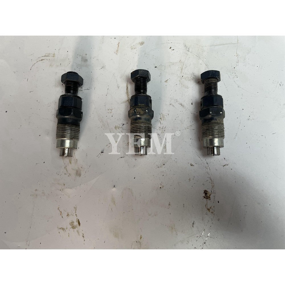 KUBOTA D1803 ENGINES PARTS D1803 FUEL INJECTOR For Kubota