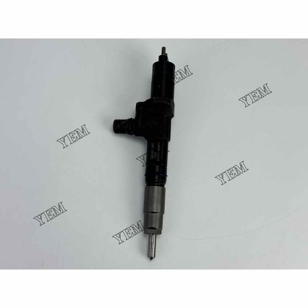 YEM Parts Part Number 1J508-53052 Fuel Injector For Kubota V3800 Engine For Kubota