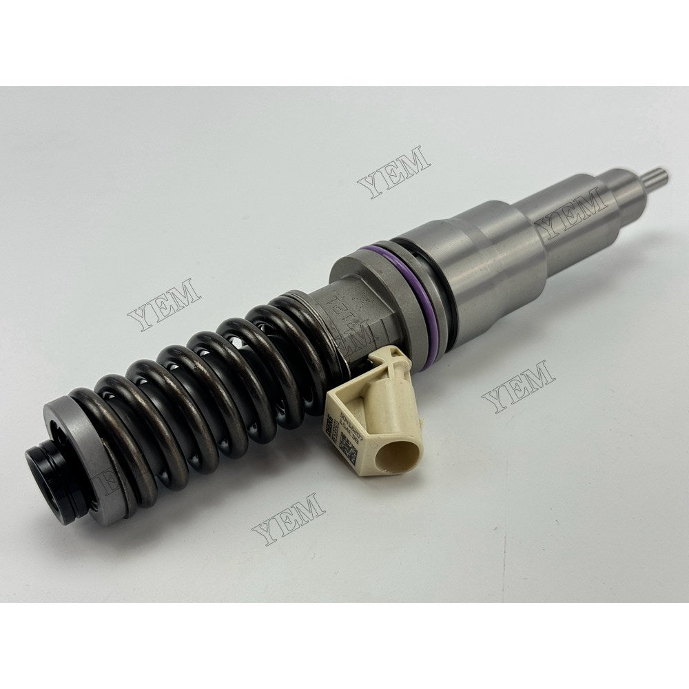 YEM Parts RE533608 SE501959 RE533501 BEBE4C12101 Injector For John Deere Engine