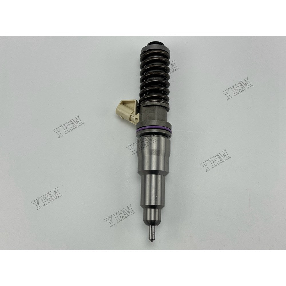 YEM Parts RE533608 SE501959 RE533501 BEBE4C12101 Injector For John Deere Engine