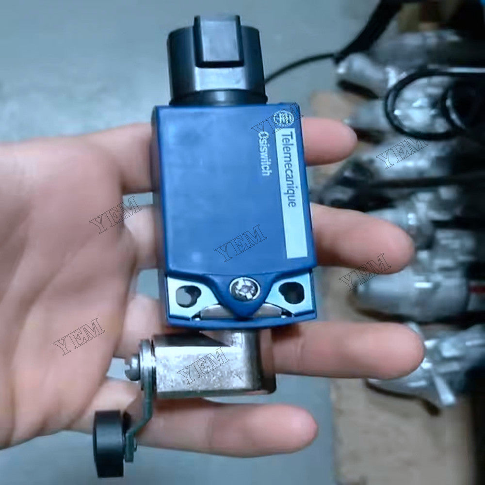 Electric Scissor Lift R10 Roller Limit Switch 1001130614 for JLG