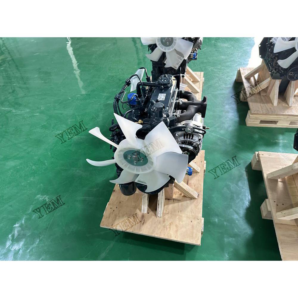For Kubota Engine D1105 Complete engine assembly 2200 rpm 14.0kw Serial Number: 1NM8143 For Kubota