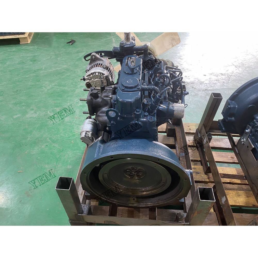 For Kubota Engine D902 Complete engine assembly 3200 rpm 16.1kw Serial Number: 4GJ4038 For Kubota