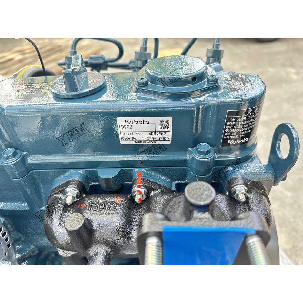 For Kubota Engine D902-EF01 Complete engine assembly 3600 rpm 18.2kw Serial Number: 4EM2562 For Kubota