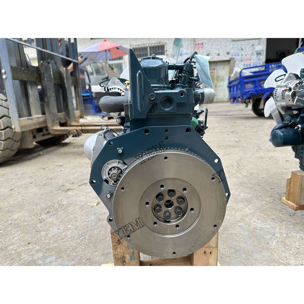 For Kubota Engine V1505 Complete engine assembly 2300 rpm 18.2kw Serial Number: 1RQ0965 For Kubota
