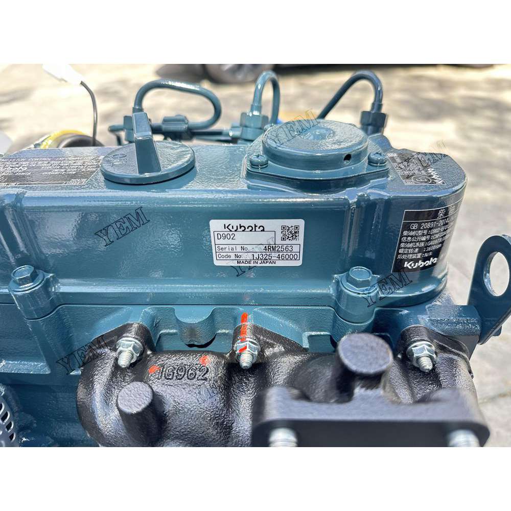 For Kubota Engine D902-EF01 Complete engine assembly 3600 rpm 18.2kw Serial Number: 4EM2563 For Kubota