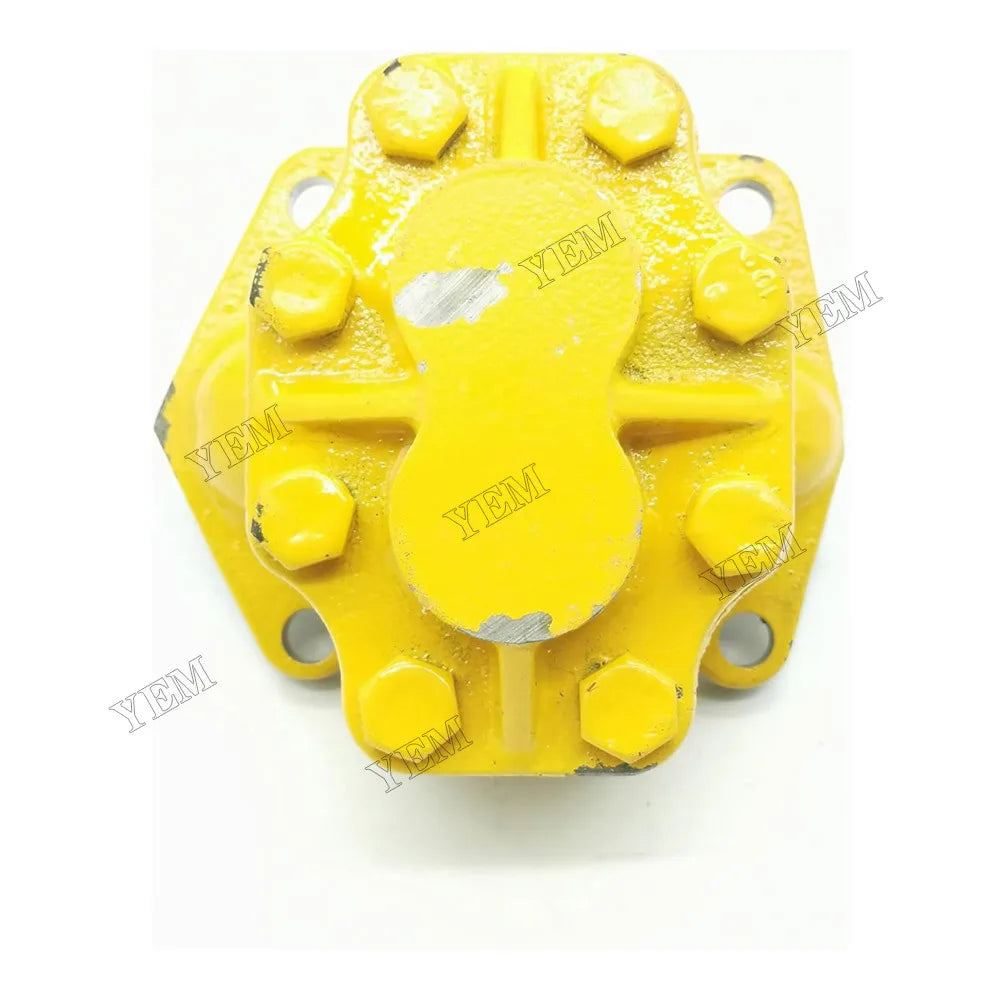 For Komatsu Engine 4D94E-1 Bulldozer D20P-6 D20A-7 D20A-8 D20A-6 D20A-5 D20P-8 D21A-7 D20S-5 D20S-6 Main Clutch Pump 07421-71401 For Komatsu