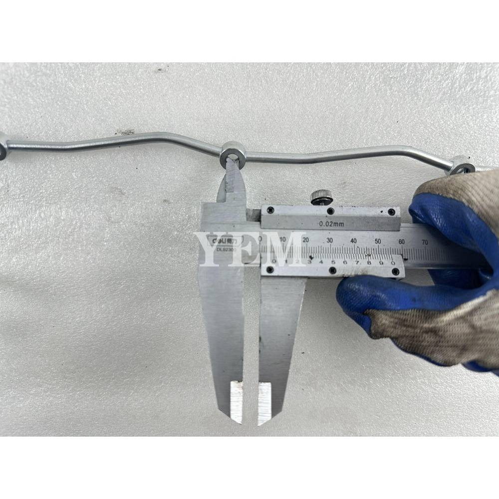 1C020-42500 1C02042500 For Kubota V3800DI Overflow Fuel Injector Return Pipe For Kubota