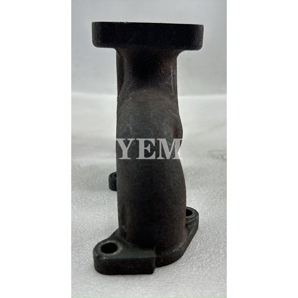 Used Exhaust Manifold 17213-12312 For Kubota D1105 Engine F2680 B92 B2401 B2601 FZ2400 A-195 tractor For Kubota