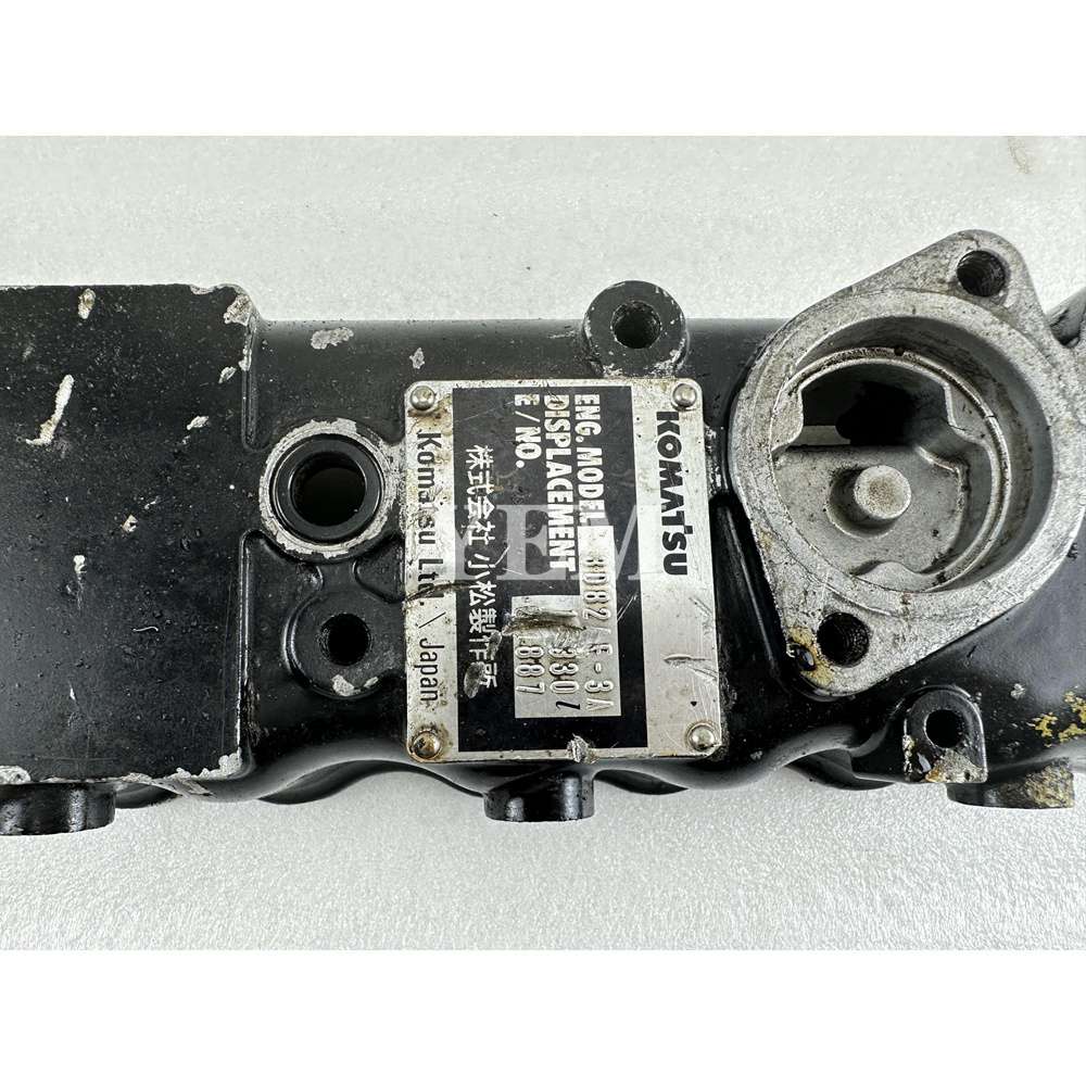 Used 3D82 Valve Chamber Cover For Komatsu 3D82 Engine For Komatsu