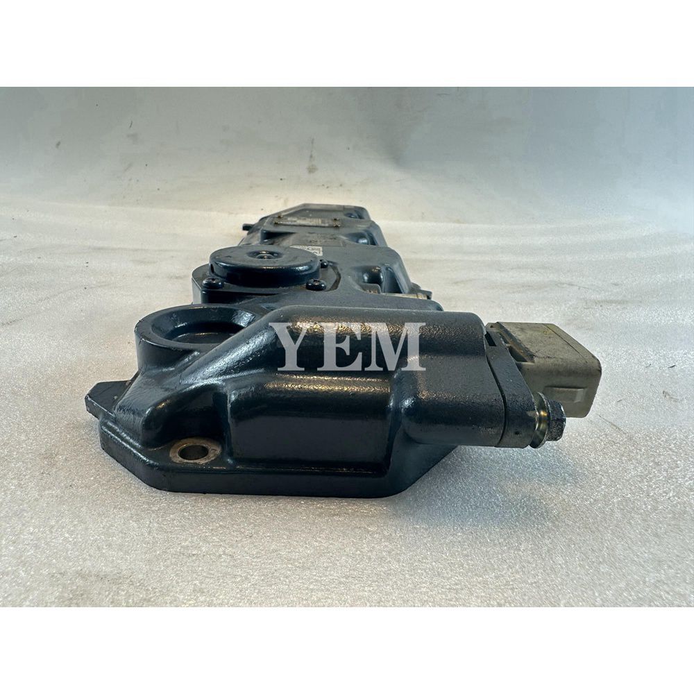 Used V3800 CR Valve Chamber Cover For Kubota V3800 CR Engine For Kubota