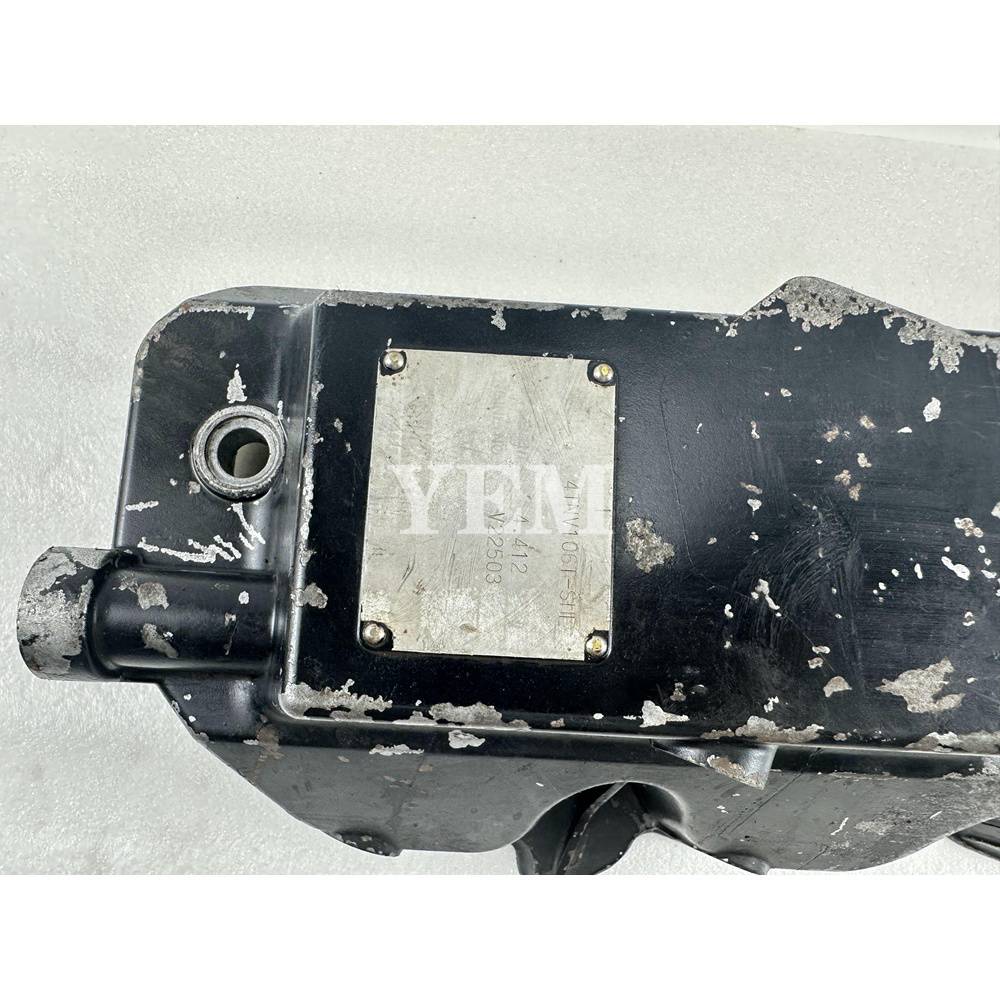 Used 4TNV106 Valve Chamber Cover For Yanmar 4TNV106 Engine For Yanmar