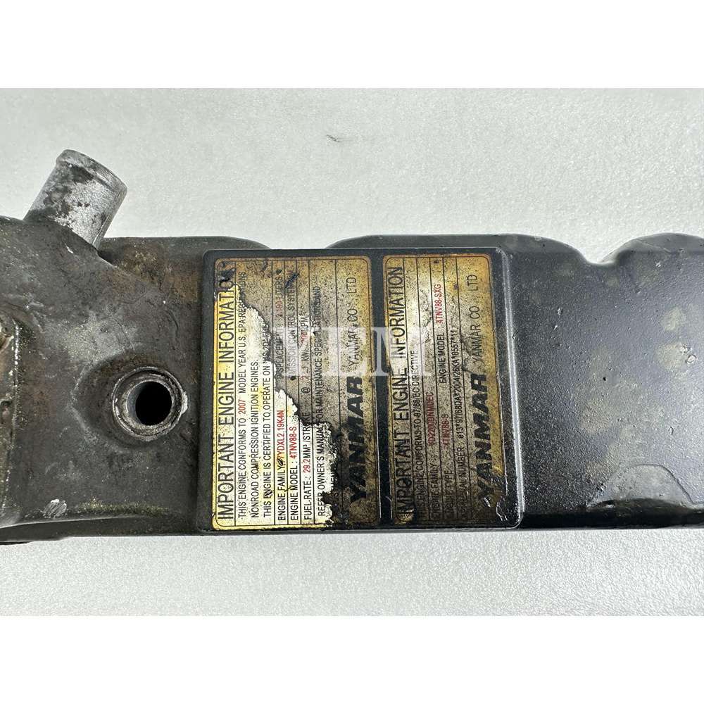 Used 4TNV88 Valve Chamber Cover For Yanmar 4TNV88 Engine For Yanmar