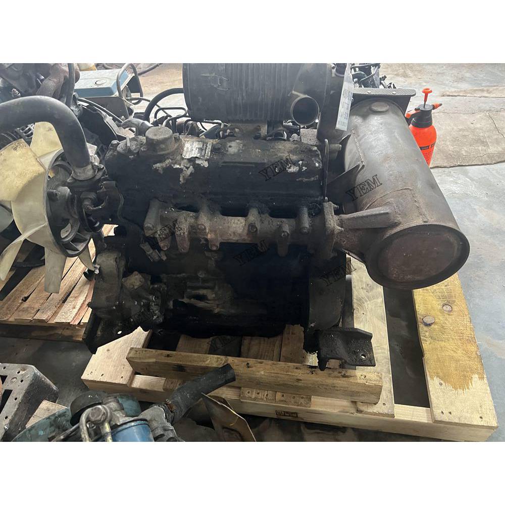 Used 4D84E-3E Engine serial number 7736 For Komatsu Engine Assembly For Komatsu