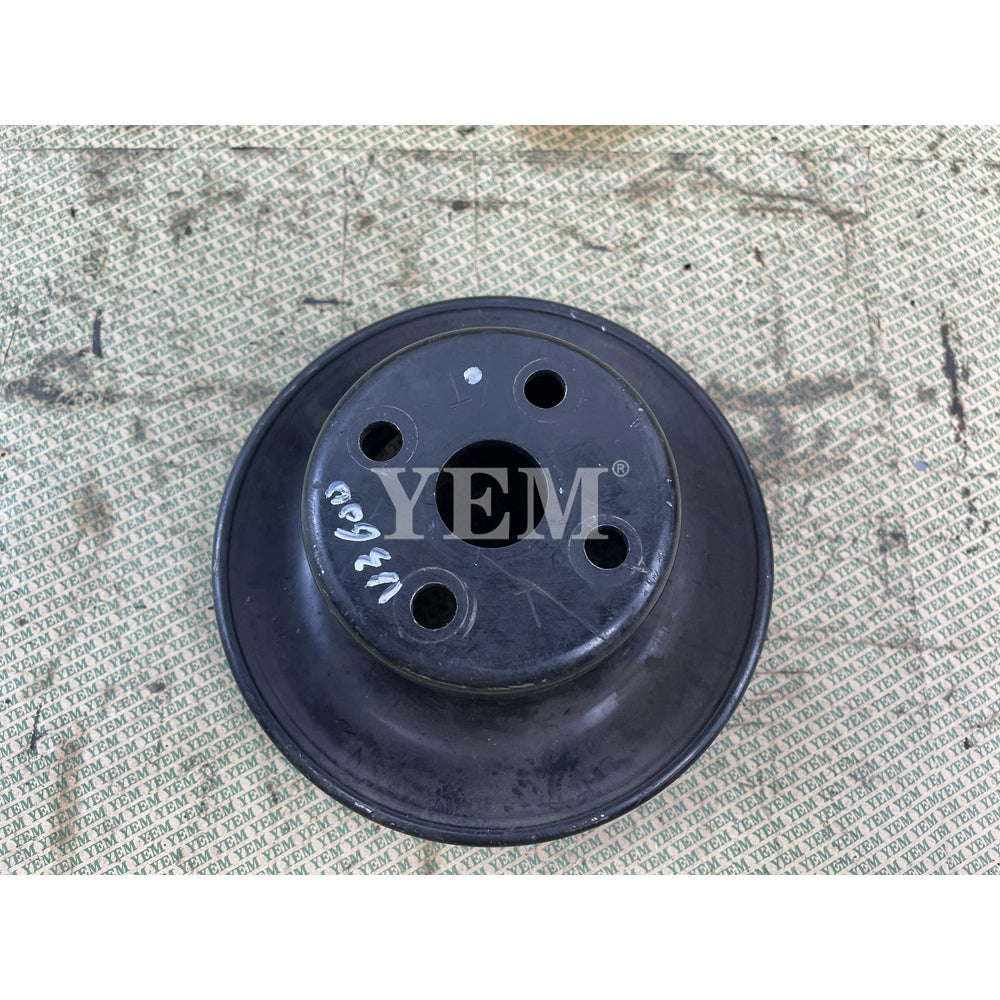 USED FAN PULLEY FOR KUBOTA V3600 ENGINE For Kubota
