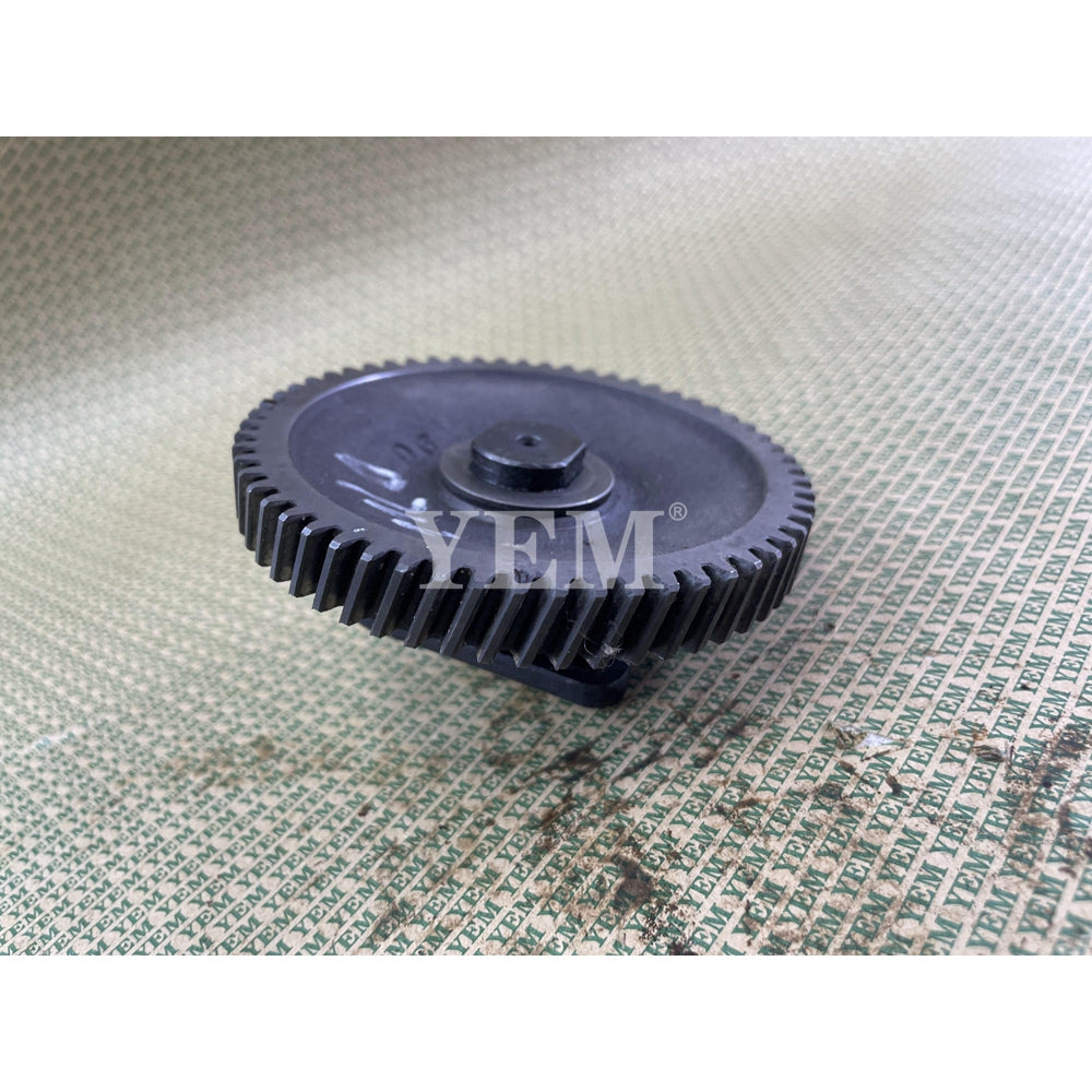 FOR KUBOTA ENGINE D722 IDLE GEAR 15875-24013 (USED) For Kubota