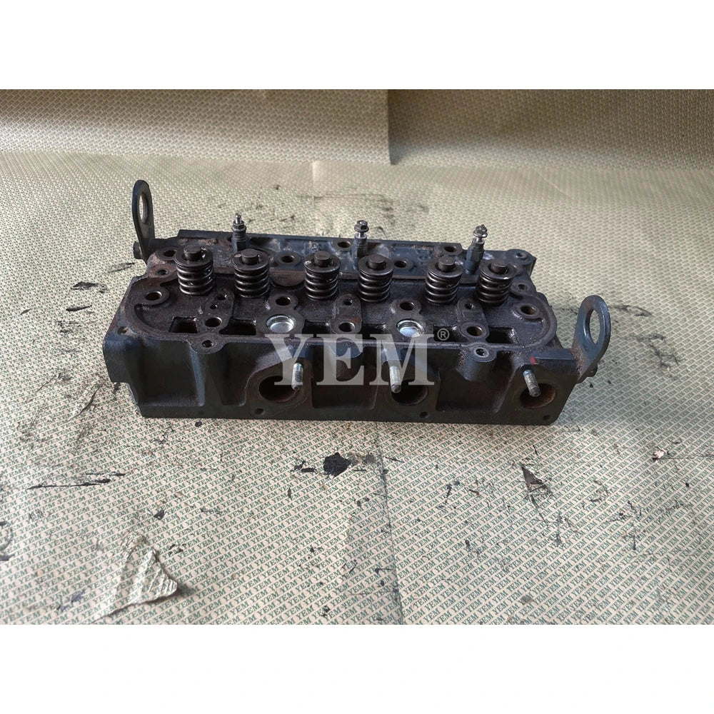 D902 CYLINDER HEAD ASSEMBLY FOR KUBOTA (USED) For Kubota