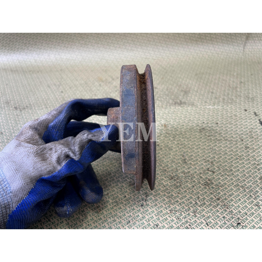 USED CRANKSHAFT PULLEY FOR KUBOTA D850 ENGINE For Kubota