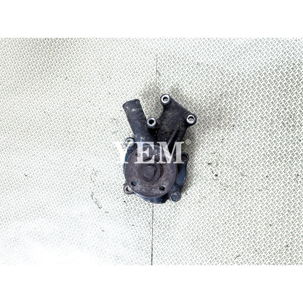 YEM Engine Parts Water Pump For Kubota T1600H T1600H-G TG1860 Z482 Engine 15881-73030 For Kubota
