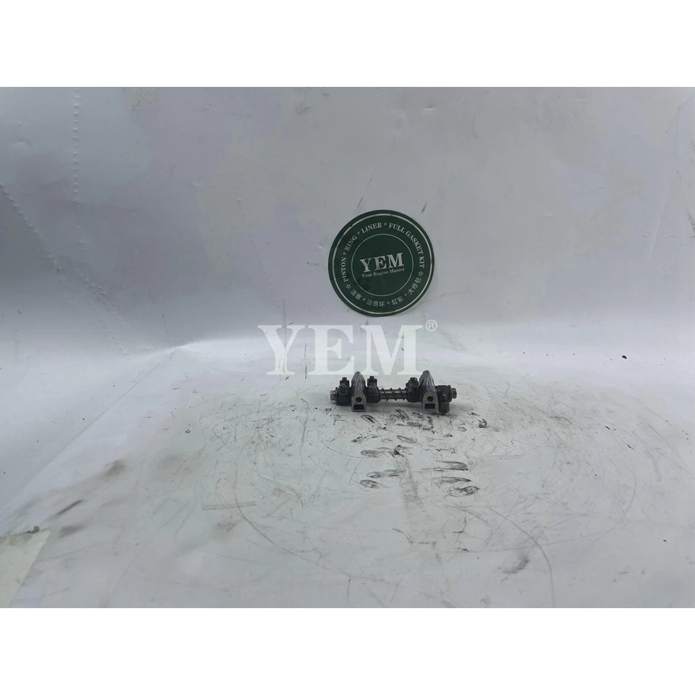 Z482 ROCKER ARM ASSY 15841-14036 FOR KUBOTA (USED) For Kubota