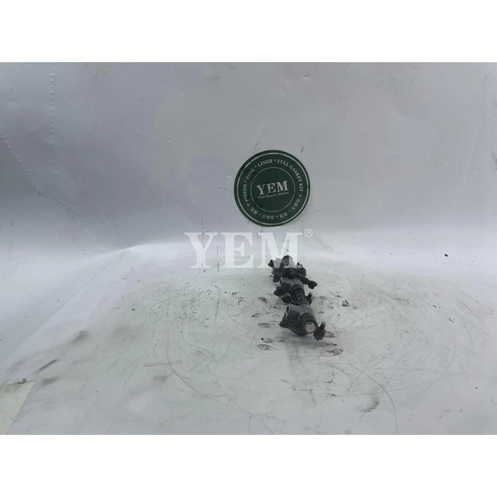 SECOND HAND ROCKER ARM ASSY FOR KUBOTA D902 DIESEL ENGINE PARTS