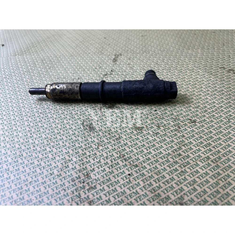 FOR KUBOTA ENGINE V3300DI INJECTOR For Kubota