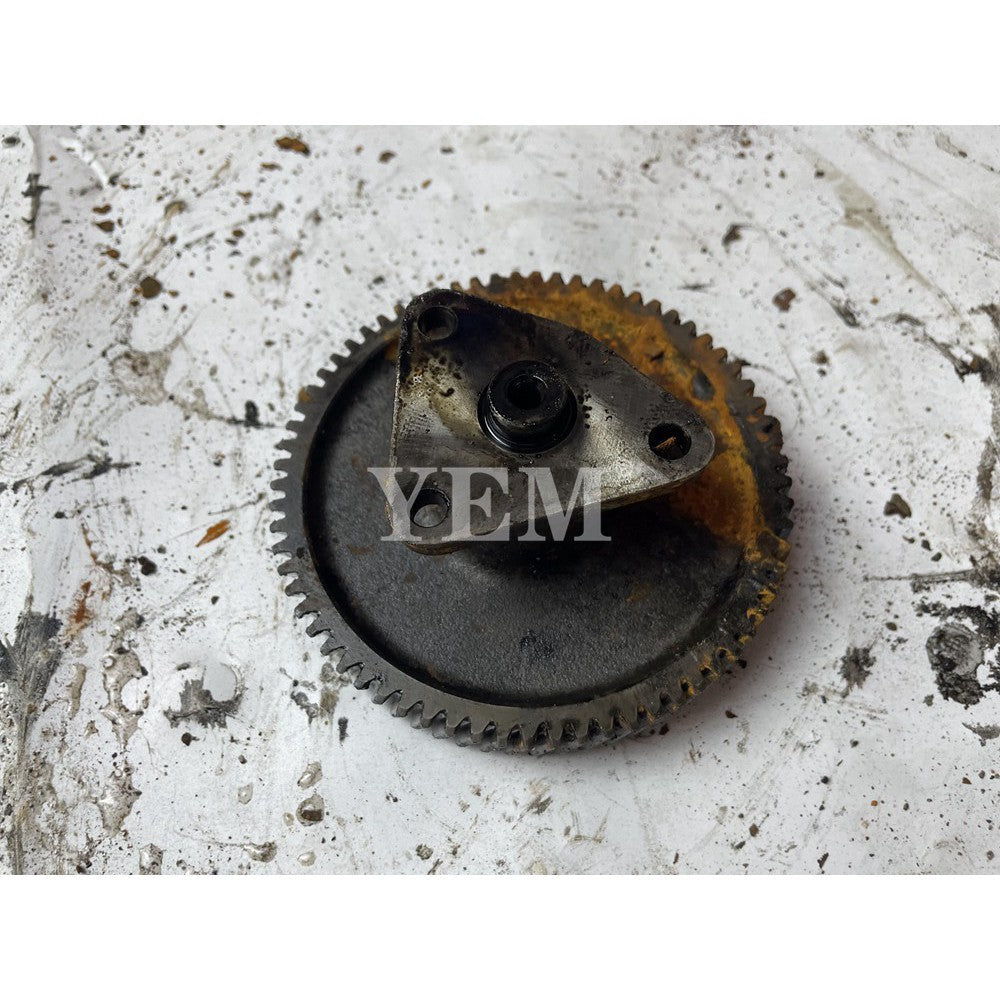 IDLER GEAR ASSY 15741-2401-0 FOR KUBOTA V1100 DIESEL ENGINE For Kubota