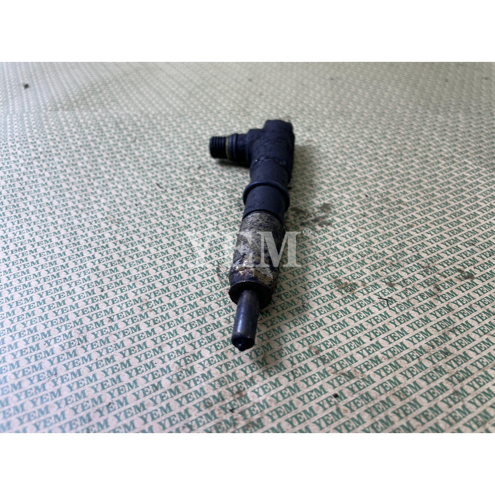 FOR KUBOTA ENGINE V3300DI INJECTOR For Kubota