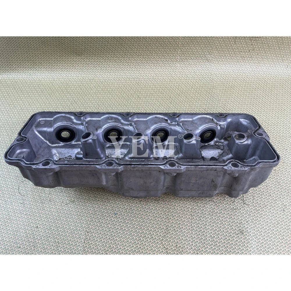 USED V2607-T VALVE COVER FOR KUBOTA DIESEL ENGINE SPARE PARTS For Kubota