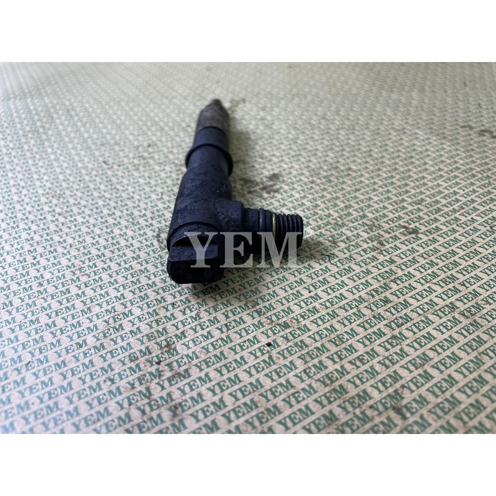 FOR KUBOTA ENGINE V3300DI INJECTOR For Kubota