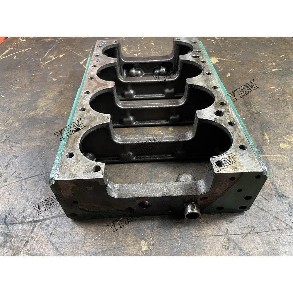 1 year warranty V3800-CR Crankcase 1C010-01126 For Kubota engine Parts YEMPARTS