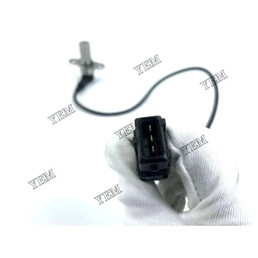 competitive price 9885618 Flywheel Speed Sensor For Liebherr D934 excavator engine part YEMPARTS