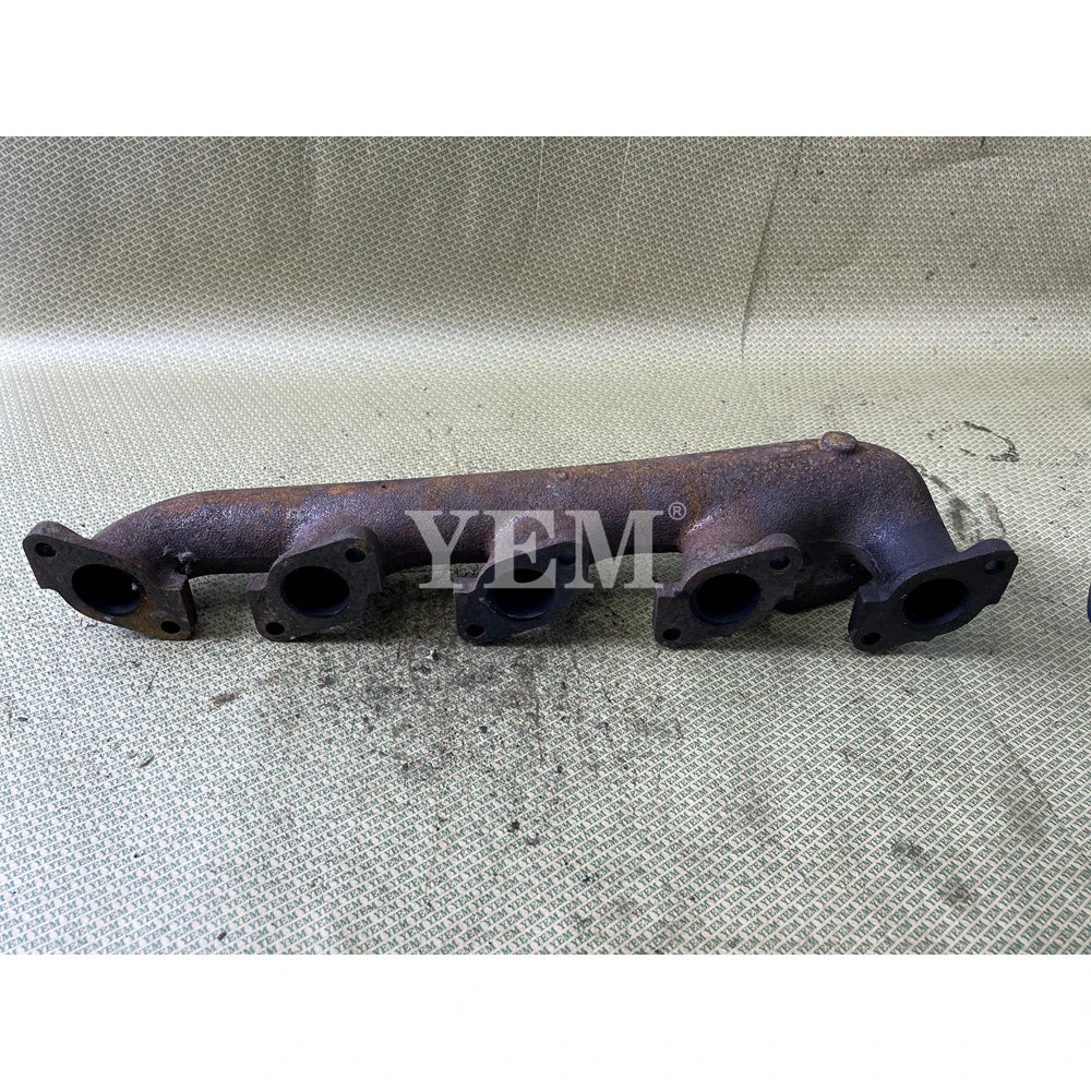 FOR KUBOTA ENGINE F2803 EXHAUST MANIFOLD (USED) For Kubota