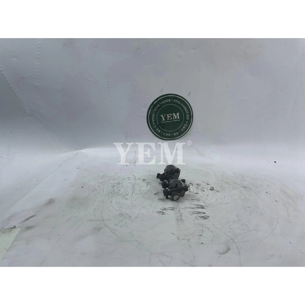 Z482 ROCKER ARM ASSY 15841-14036 FOR KUBOTA (USED) For Kubota
