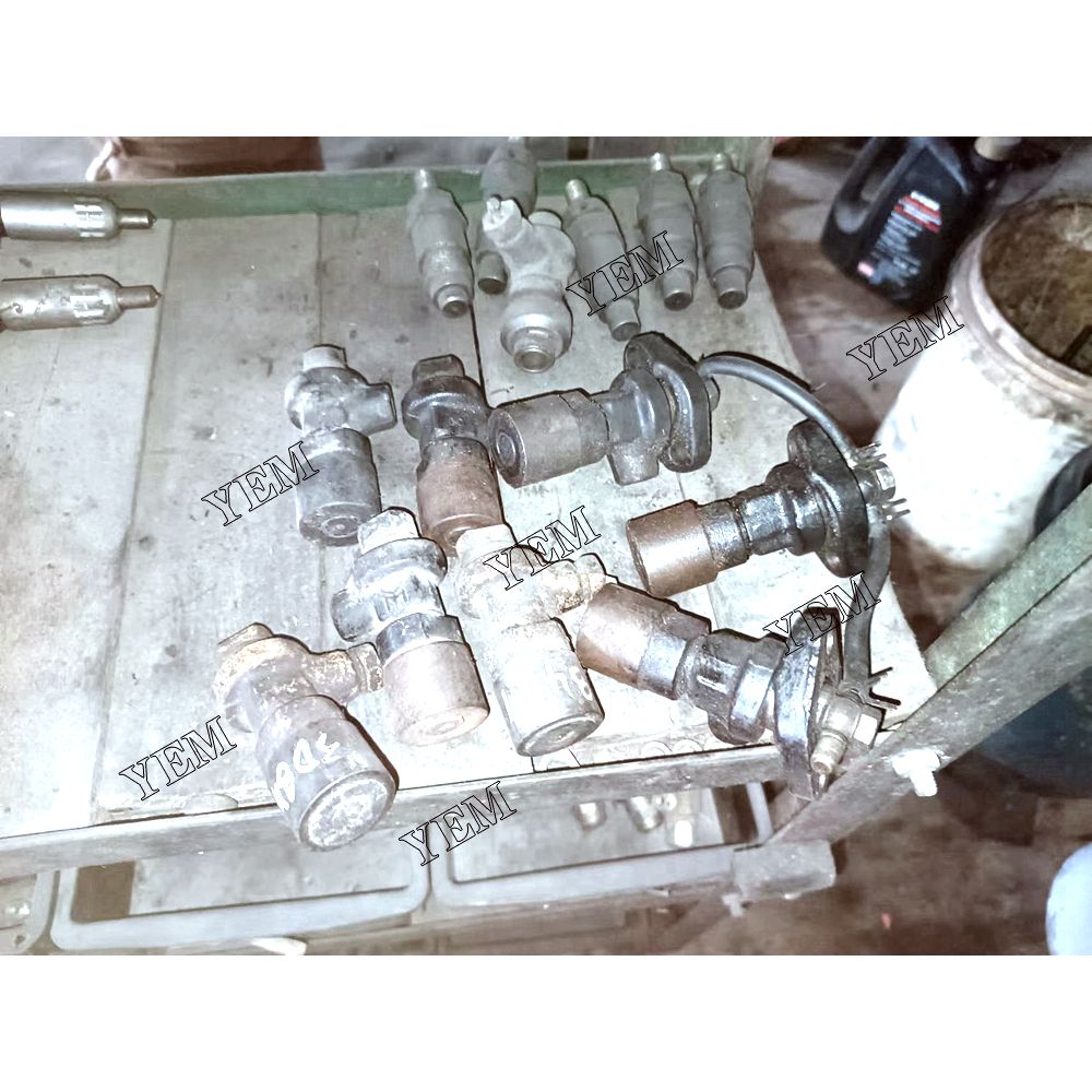 yemparts used 3D84-1 Injector Assembly For Komatsu Diesel Engine FOR KOMATSU
